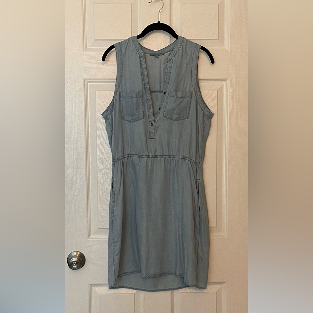 Soft Chambray Denim Cotton Blue short dress. Size Medium
